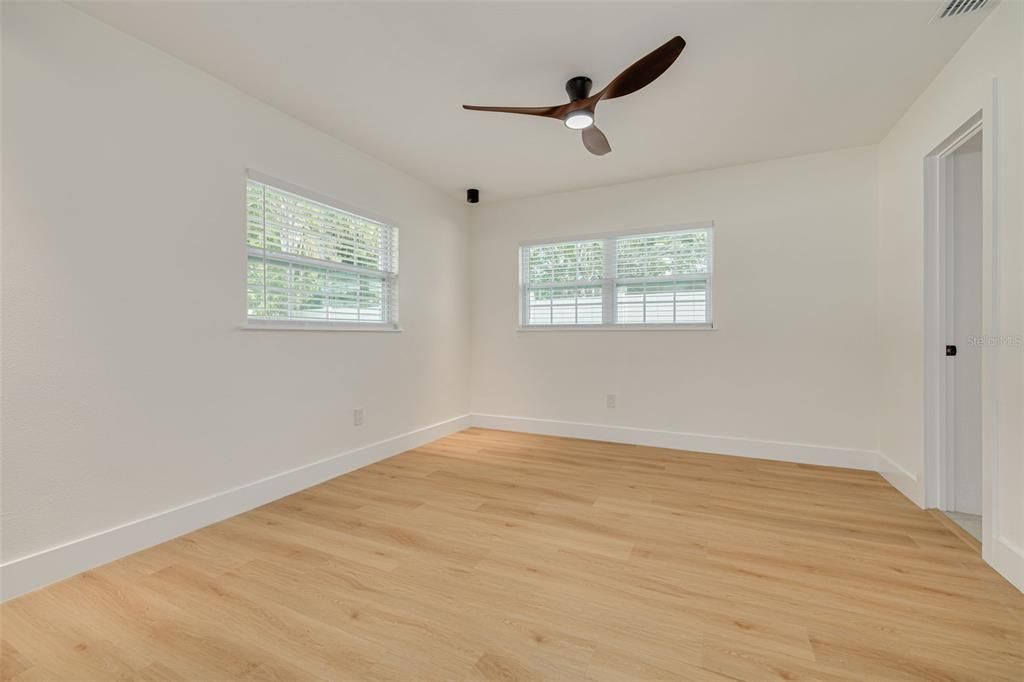 На продажу: $795,000 (4 спален, 2 ванн, 1885 Квадратных фут)