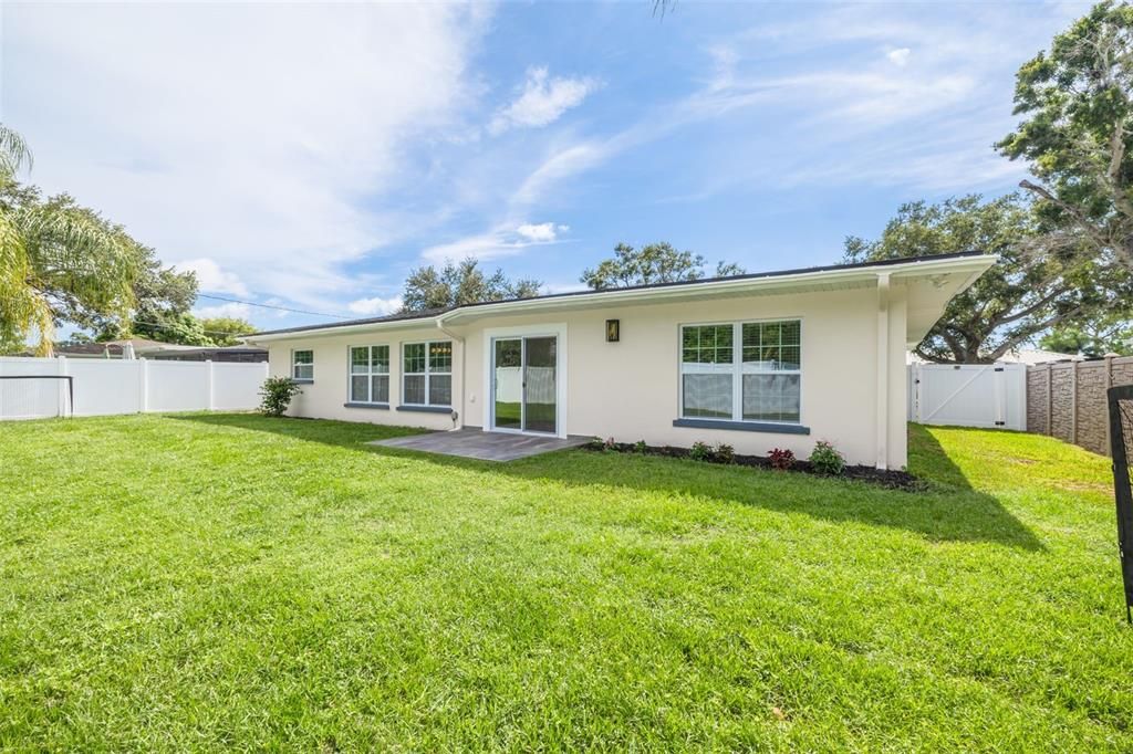 На продажу: $795,000 (4 спален, 2 ванн, 1885 Квадратных фут)