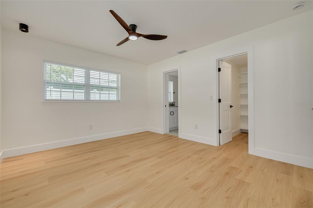 На продажу: $795,000 (4 спален, 2 ванн, 1885 Квадратных фут)