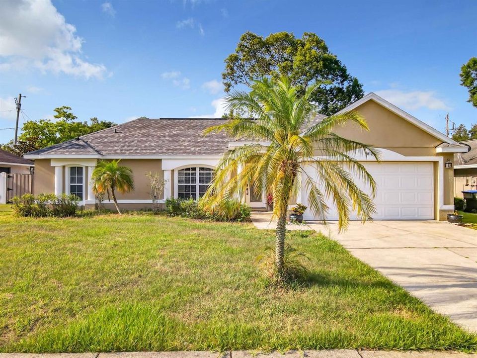 Recently Rented: $2,400 (3 beds, 2 baths, 1509 Square Feet)