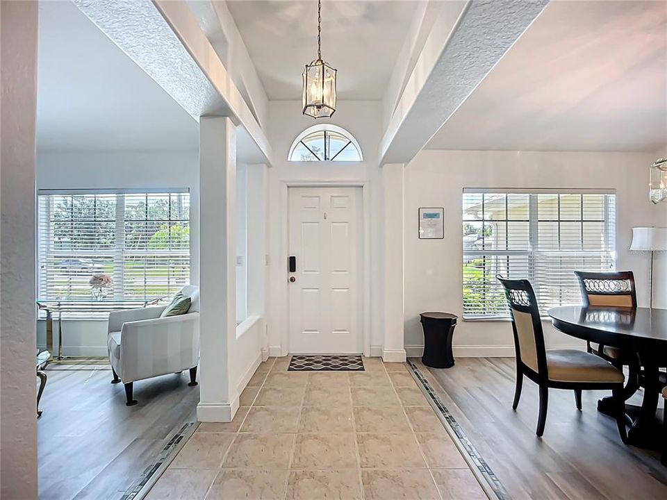 For Rent: $2,250 (3 beds, 2 baths, 2006 Square Feet)