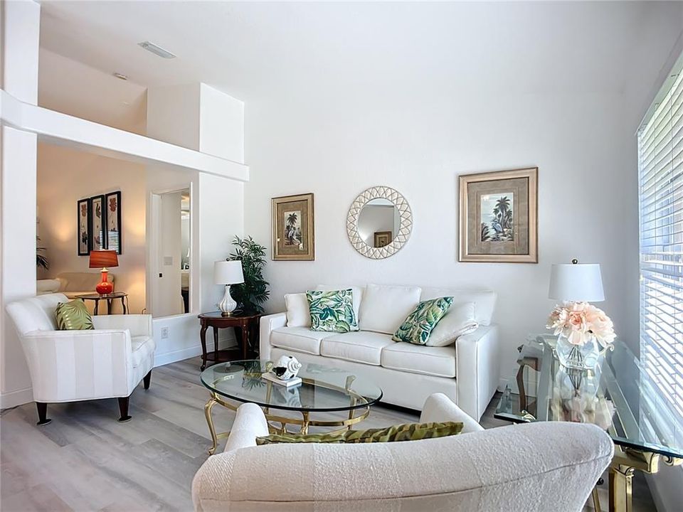 For Rent: $2,250 (3 beds, 2 baths, 2006 Square Feet)