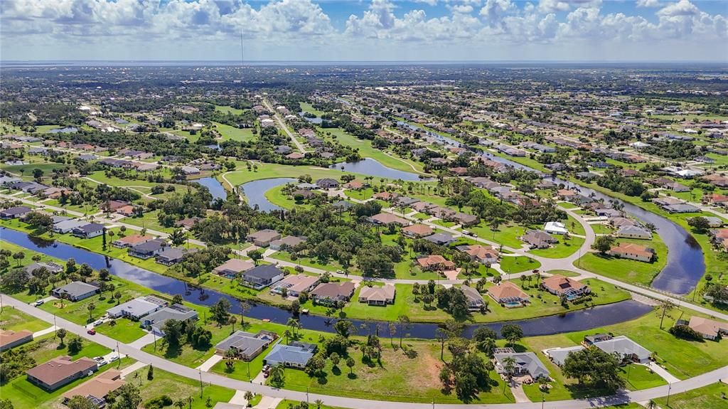 For Rent: $2,250 (3 beds, 2 baths, 2006 Square Feet)