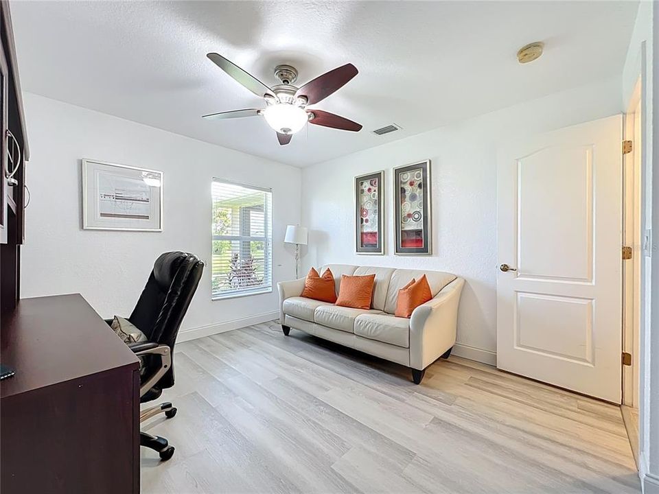 For Rent: $2,250 (3 beds, 2 baths, 2006 Square Feet)