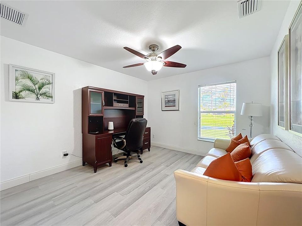 For Rent: $2,250 (3 beds, 2 baths, 2006 Square Feet)