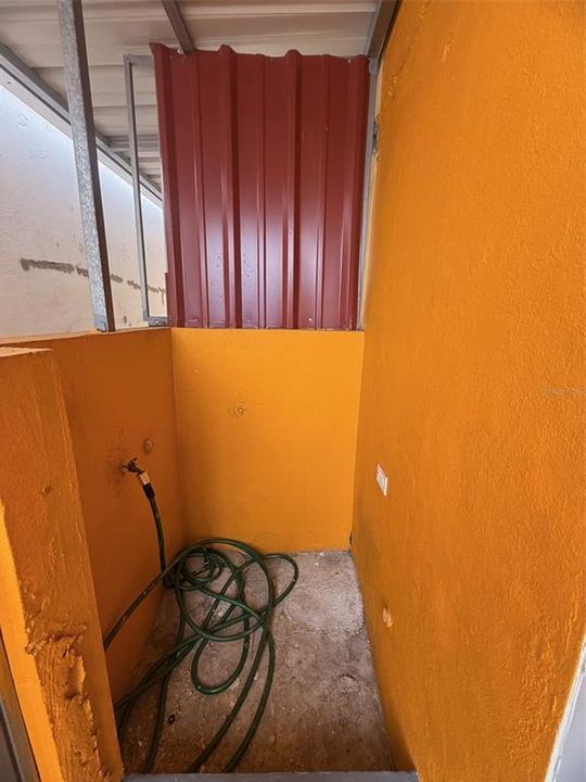 В аренду: $1,300 (3 спален, 1 ванн, 700 Квадратных фут)