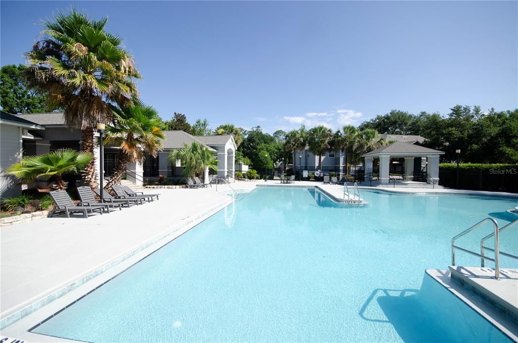 Под контрактом: $148,500 (2 спален, 2 ванн, 950 Квадратных фут)