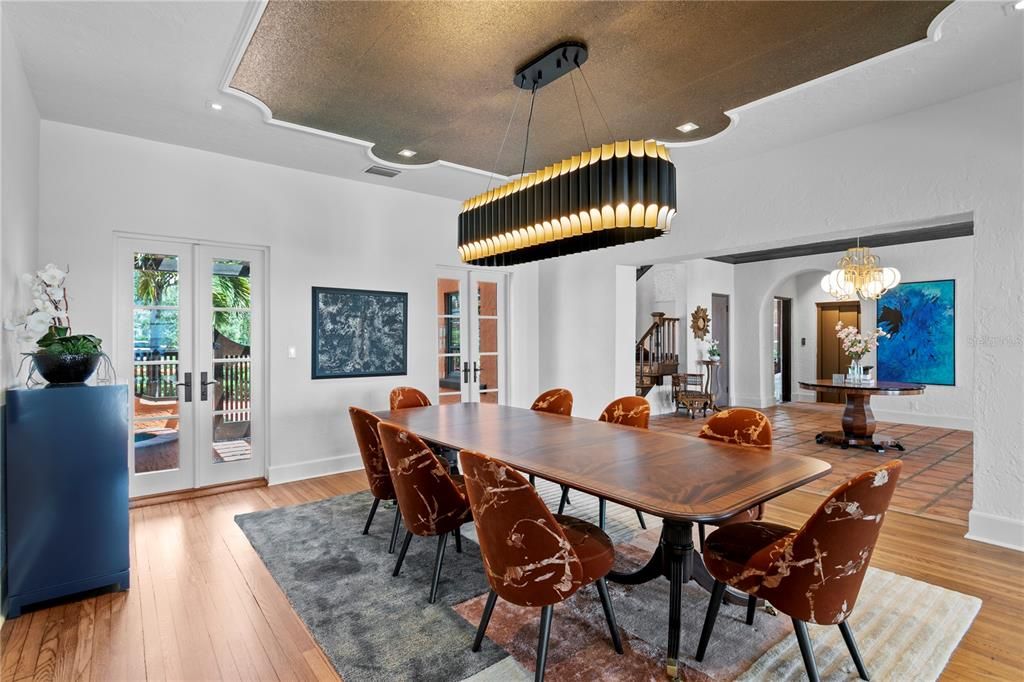 For Sale: $12,000,000 (6 beds, 5 baths, 7101 Square Feet)