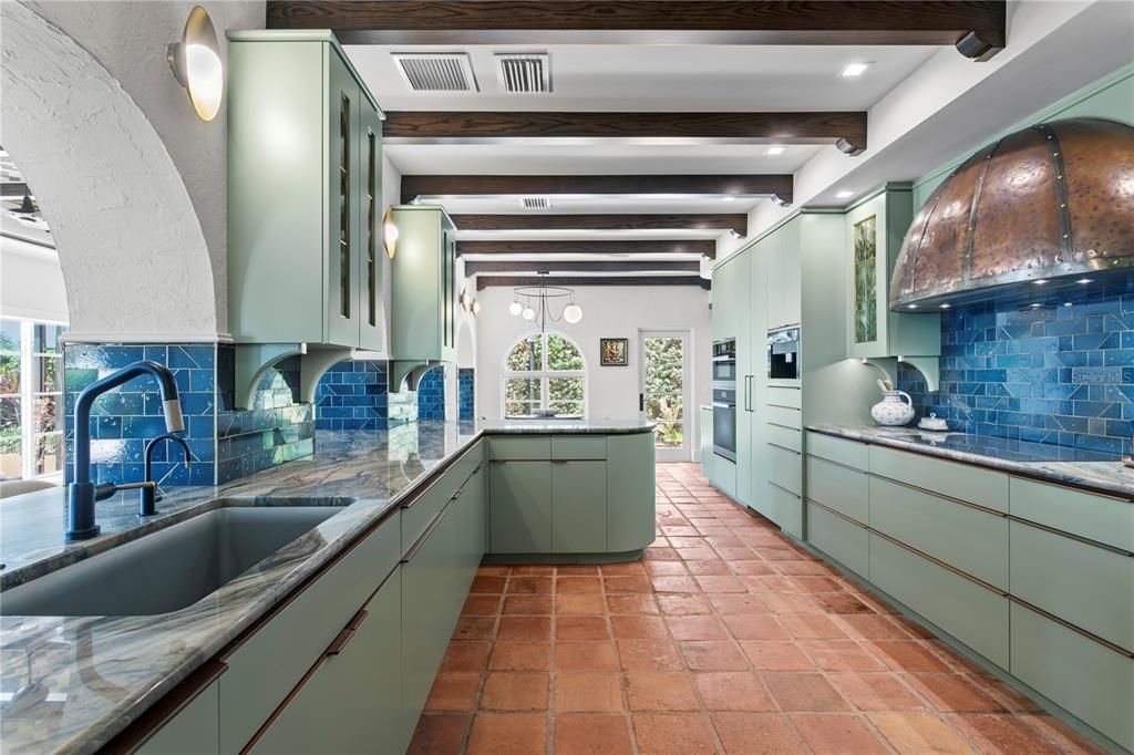 For Sale: $12,000,000 (6 beds, 5 baths, 7101 Square Feet)