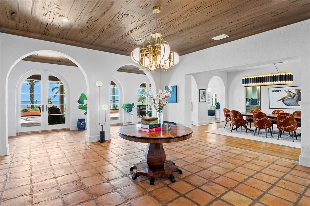 For Sale: $12,000,000 (6 beds, 5 baths, 7101 Square Feet)