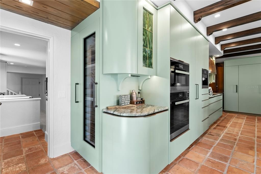 For Sale: $12,000,000 (6 beds, 5 baths, 7101 Square Feet)