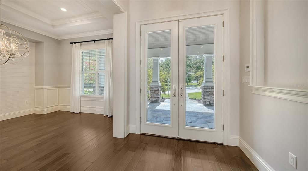 For Sale: $3,627,000 (5 beds, 5 baths, 6954 Square Feet)