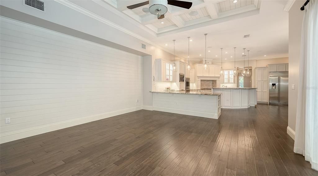 For Sale: $3,627,000 (5 beds, 5 baths, 6954 Square Feet)