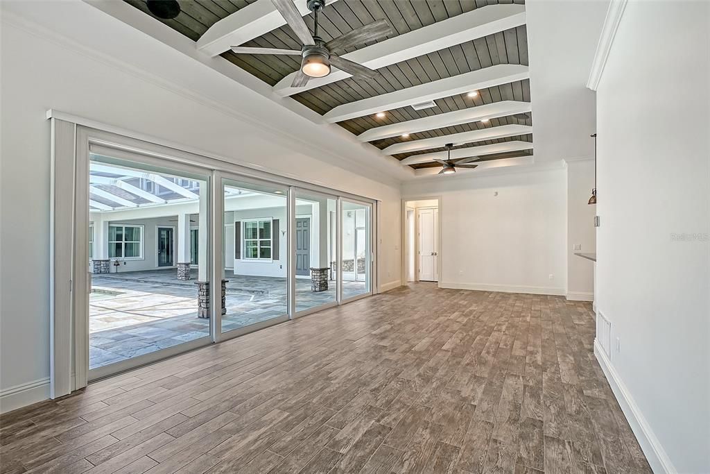 For Sale: $3,627,000 (5 beds, 5 baths, 6954 Square Feet)