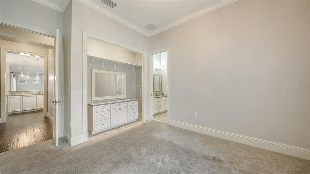 For Sale: $3,627,000 (5 beds, 5 baths, 6954 Square Feet)