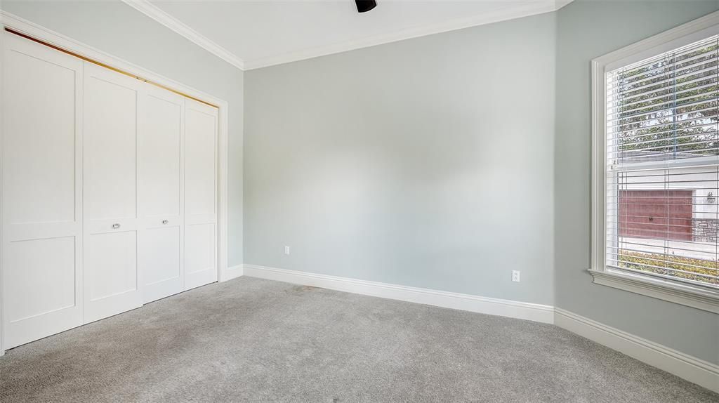 For Sale: $3,627,000 (5 beds, 5 baths, 6954 Square Feet)