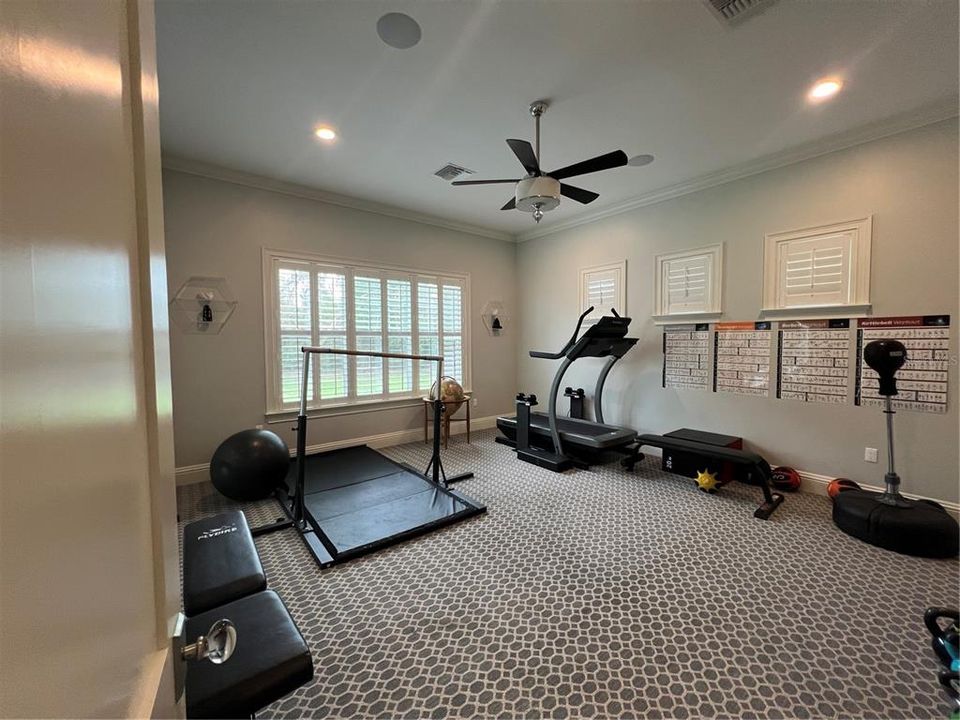 For Sale: $3,627,000 (5 beds, 5 baths, 6954 Square Feet)