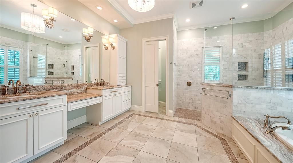 For Sale: $3,627,000 (5 beds, 5 baths, 6954 Square Feet)