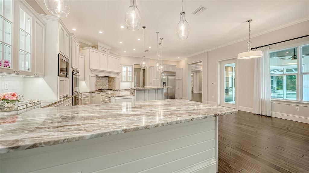 For Sale: $3,627,000 (5 beds, 5 baths, 6954 Square Feet)