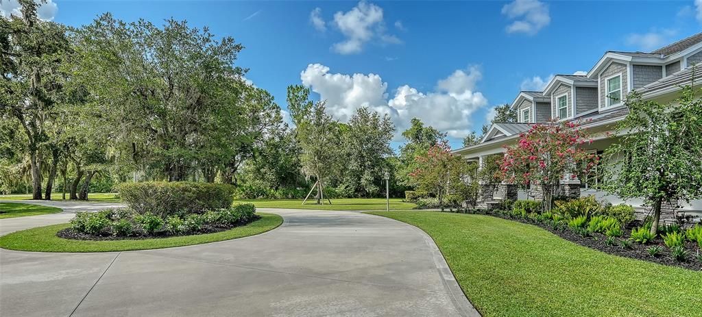 For Sale: $3,627,000 (5 beds, 5 baths, 6954 Square Feet)