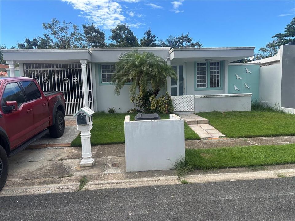 Recently Sold: $145,000 (3 beds, 2 baths, 877 Square Feet)