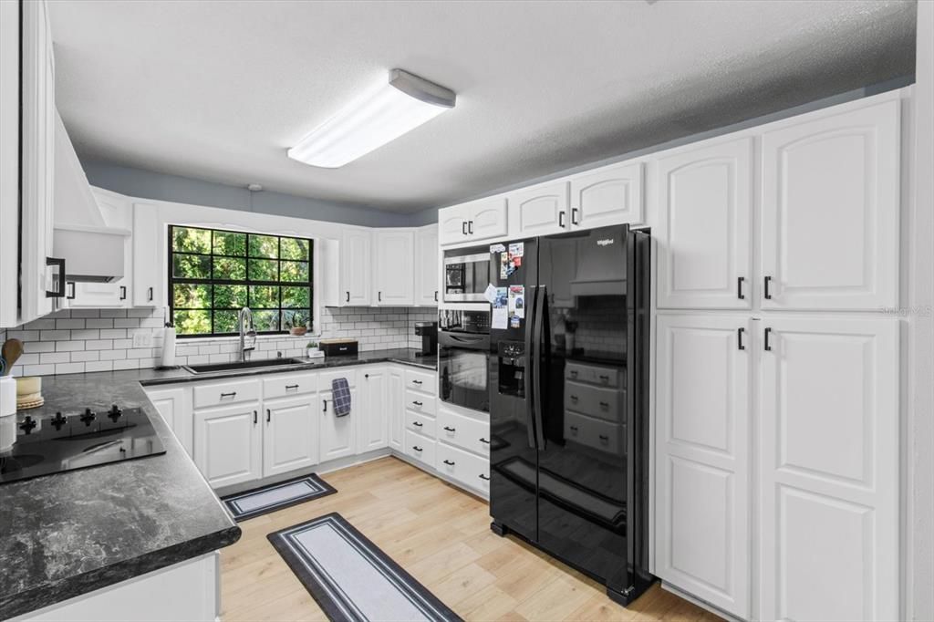 待售: $450,000 (3 贝兹, 2 浴室, 1853 平方英尺)