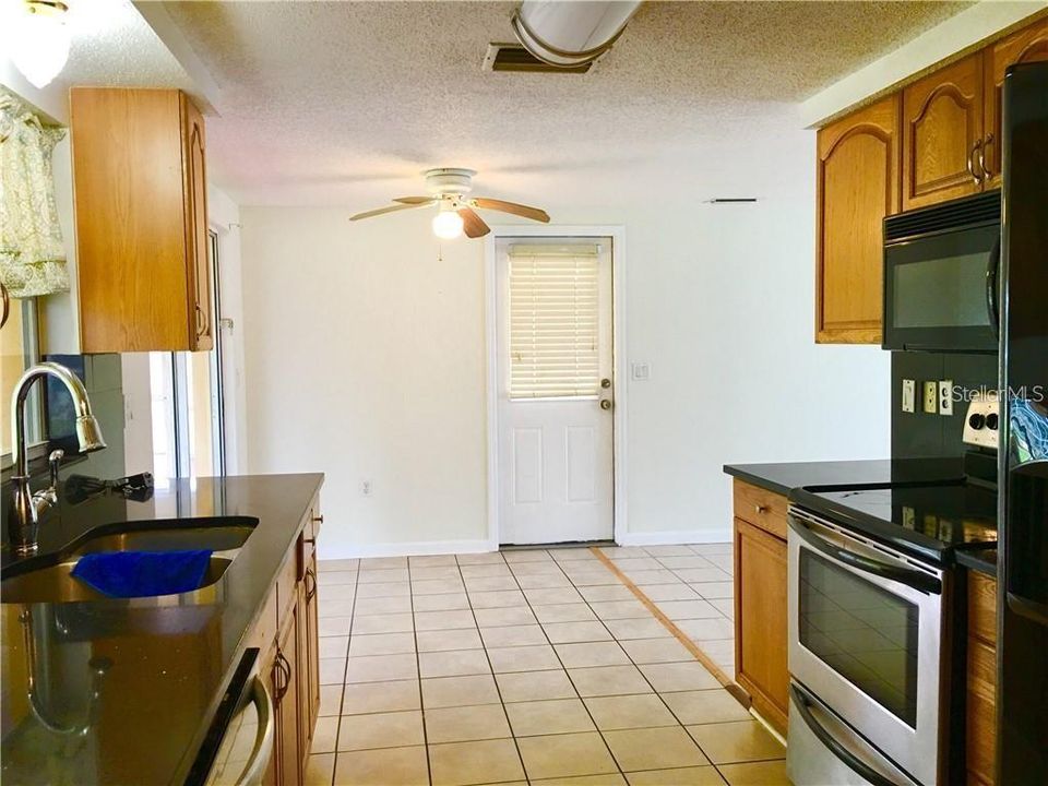 Active With Contract: $175,000 (3 beds, 2 baths, 1056 Square Feet)