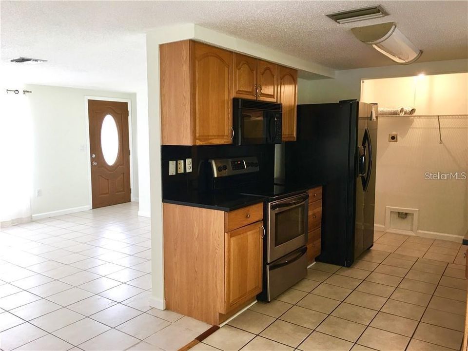 Active With Contract: $175,000 (3 beds, 2 baths, 1056 Square Feet)