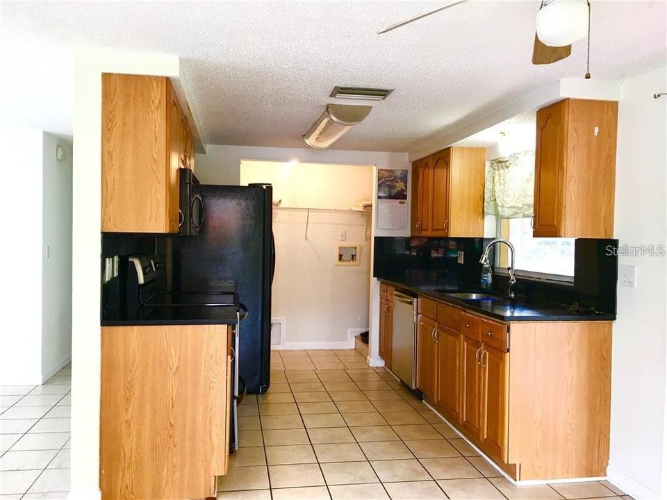 Active With Contract: $175,000 (3 beds, 2 baths, 1056 Square Feet)