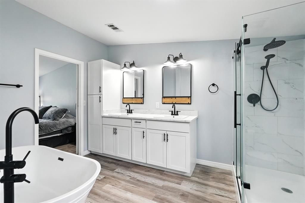 Active With Contract: $415,000 (3 beds, 2 baths, 2196 Square Feet)