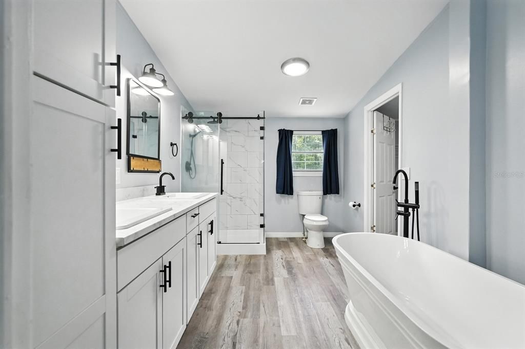 Active With Contract: $415,000 (3 beds, 2 baths, 2196 Square Feet)