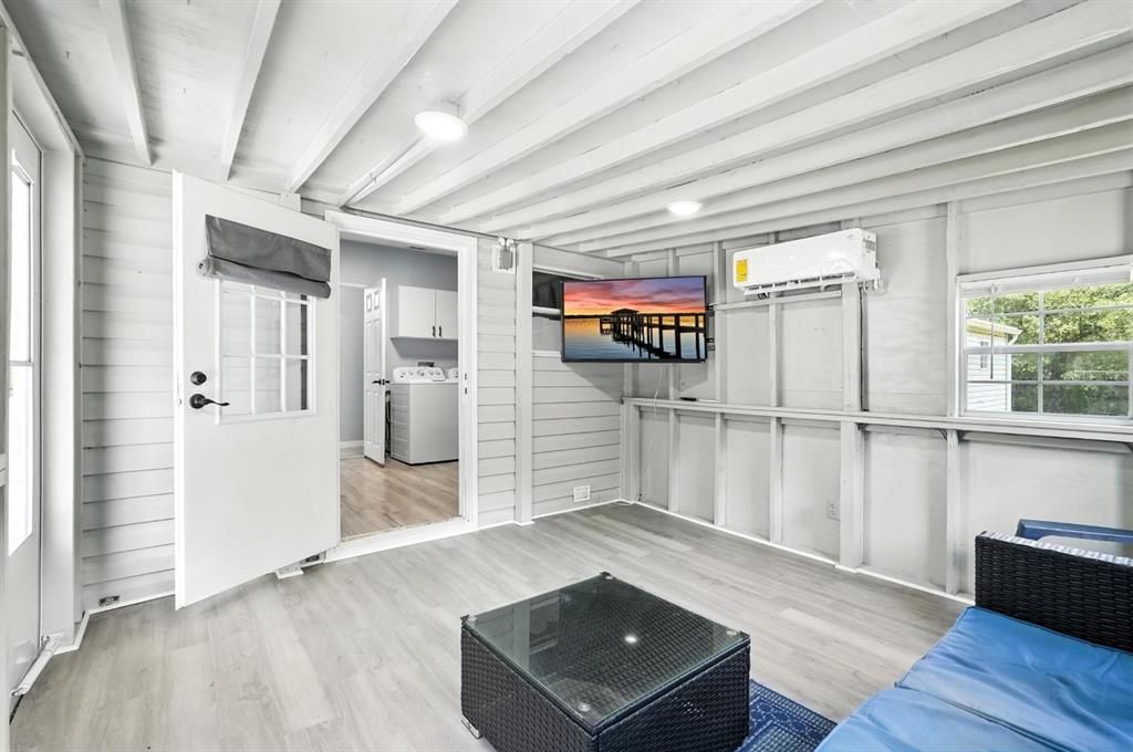 Active With Contract: $415,000 (3 beds, 2 baths, 2196 Square Feet)