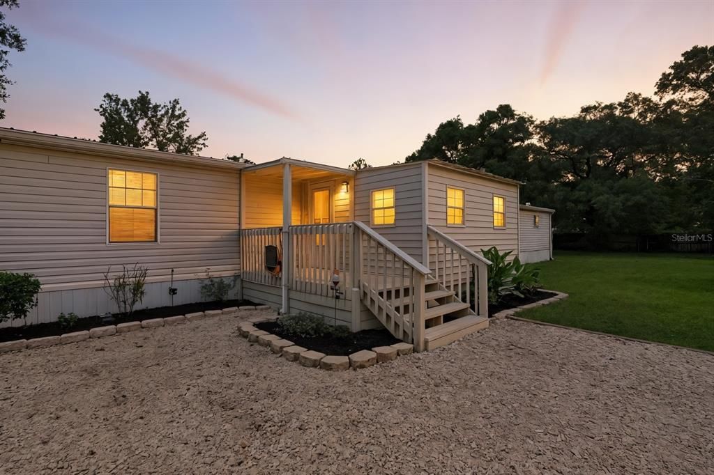 Active With Contract: $415,000 (3 beds, 2 baths, 2196 Square Feet)