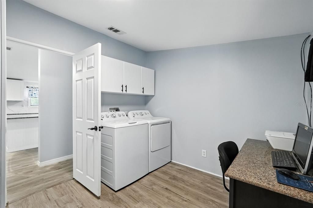 Active With Contract: $415,000 (3 beds, 2 baths, 2196 Square Feet)