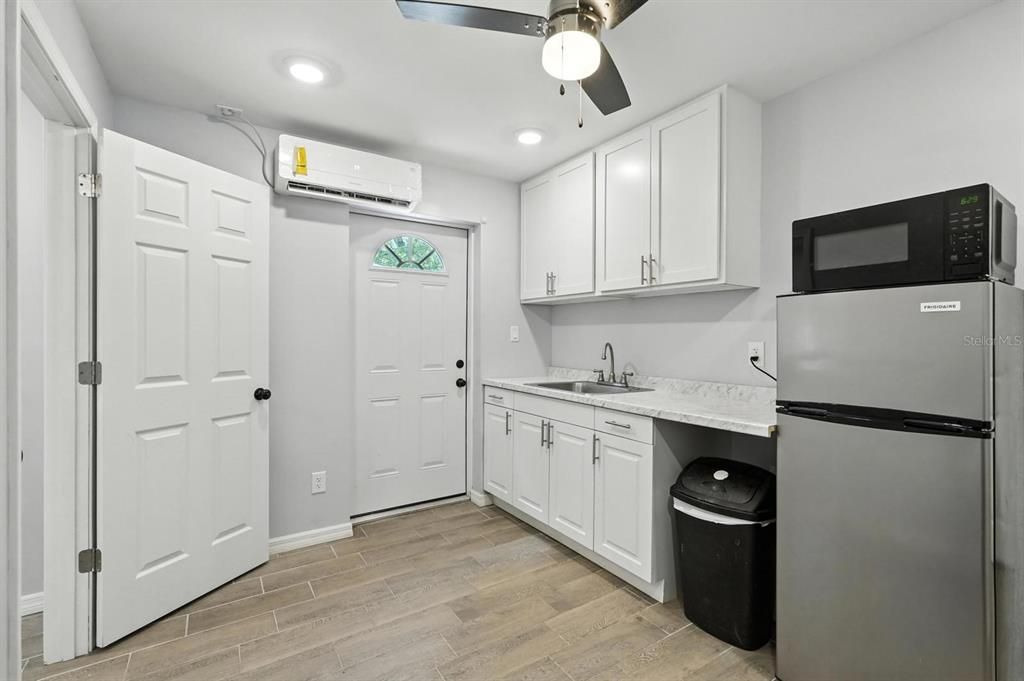 Active With Contract: $415,000 (3 beds, 2 baths, 2196 Square Feet)