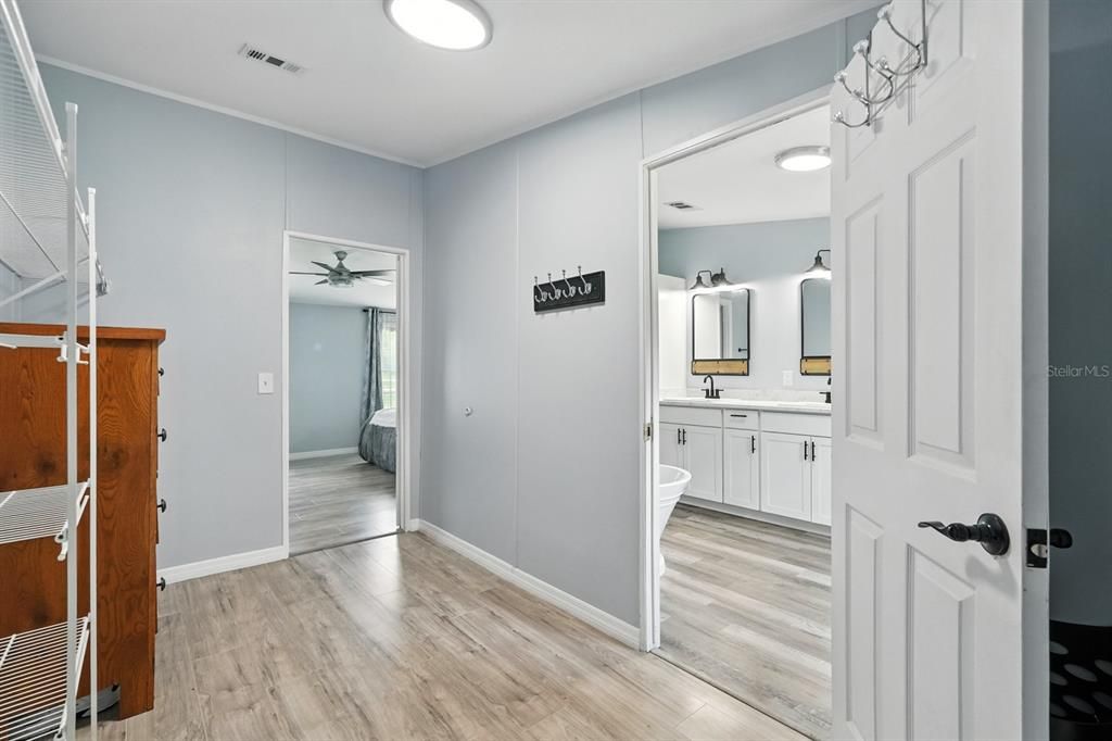 Active With Contract: $415,000 (3 beds, 2 baths, 2196 Square Feet)