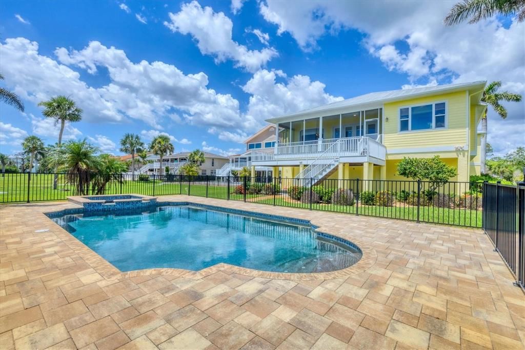 待售: $1,895,000 (3 贝兹, 2 浴室, 2399 平方英尺)