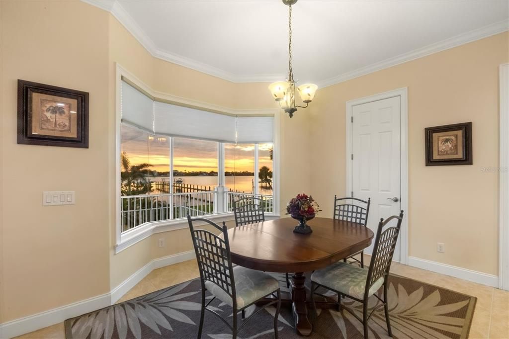 待售: $1,895,000 (3 贝兹, 2 浴室, 2399 平方英尺)