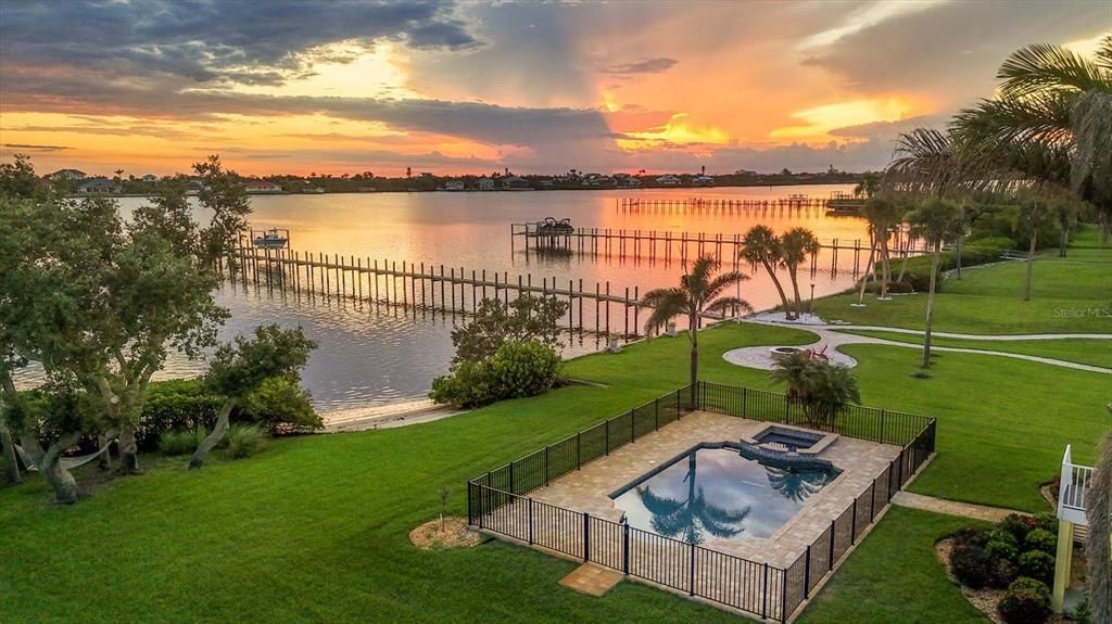 待售: $1,895,000 (3 贝兹, 2 浴室, 2399 平方英尺)