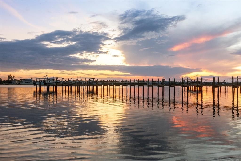 待售: $1,895,000 (3 贝兹, 2 浴室, 2399 平方英尺)