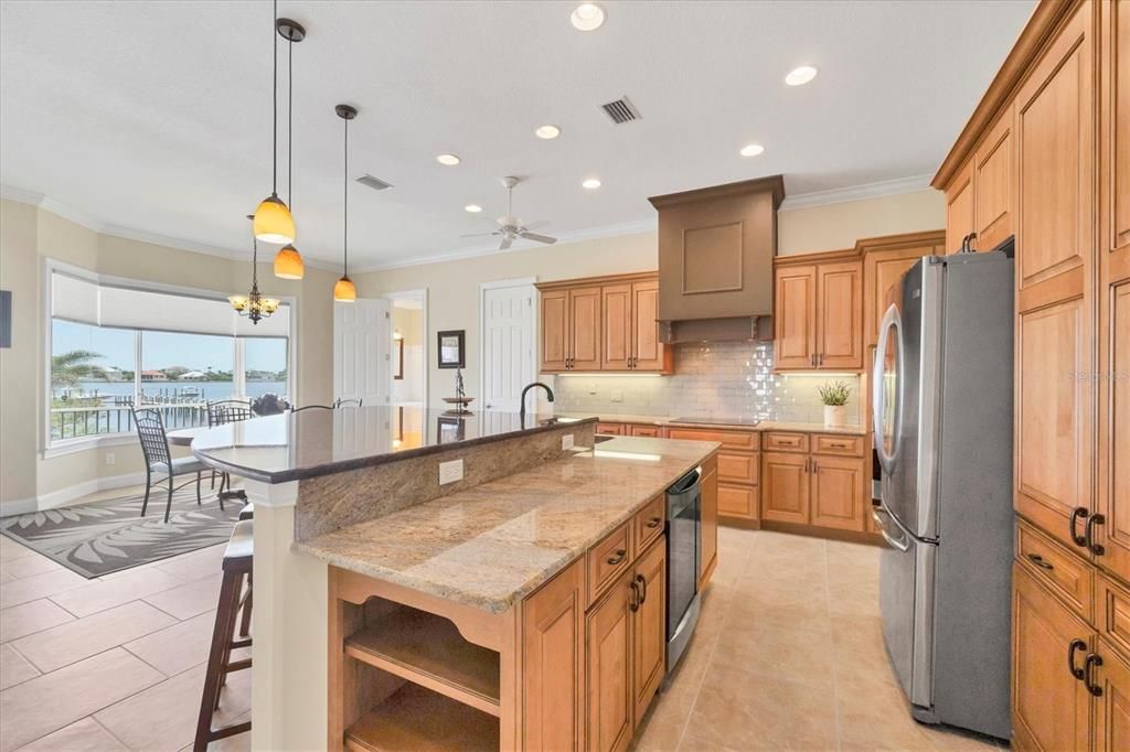 待售: $1,895,000 (3 贝兹, 2 浴室, 2399 平方英尺)