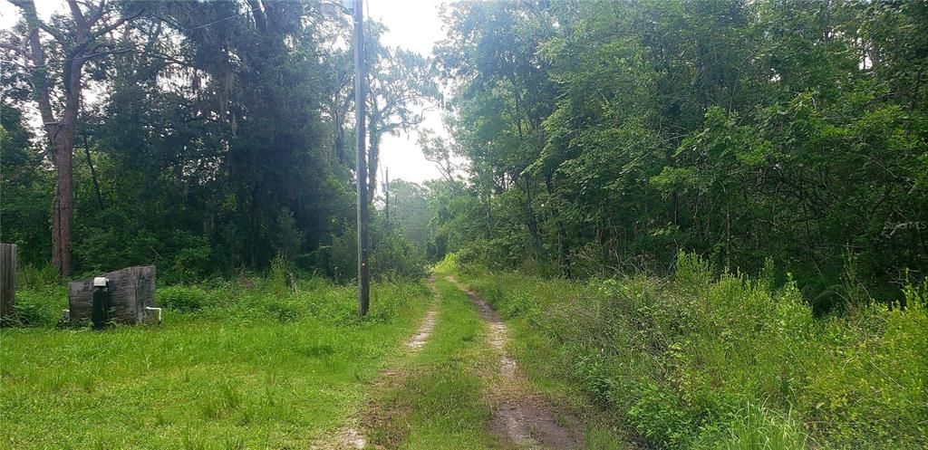 На продажу: $46,500 (0.71 acres)