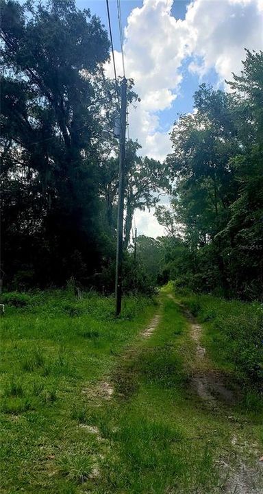 На продажу: $46,500 (0.71 acres)