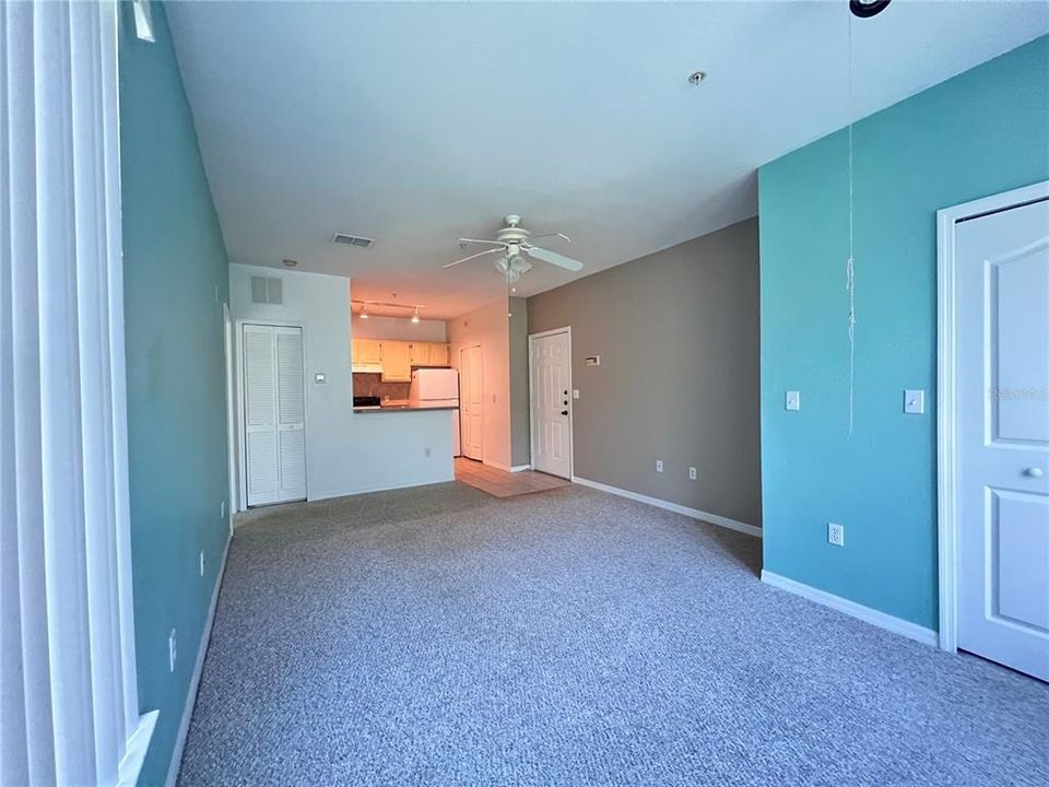 Activo con contrato: $150,000 (1 camas, 1 baños, 636 Pies cuadrados)