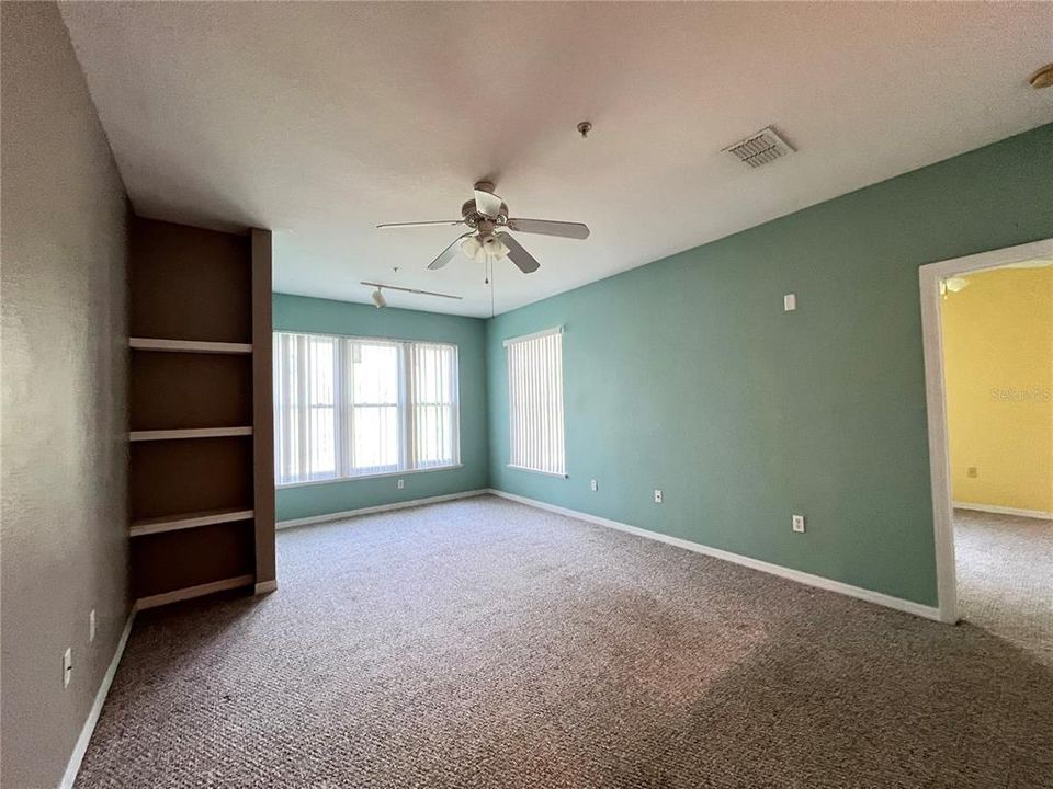 Activo con contrato: $150,000 (1 camas, 1 baños, 636 Pies cuadrados)