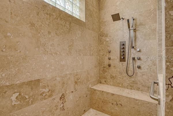 В аренду: $12,000 (4 спален, 3 ванн, 2546 Квадратных фут)