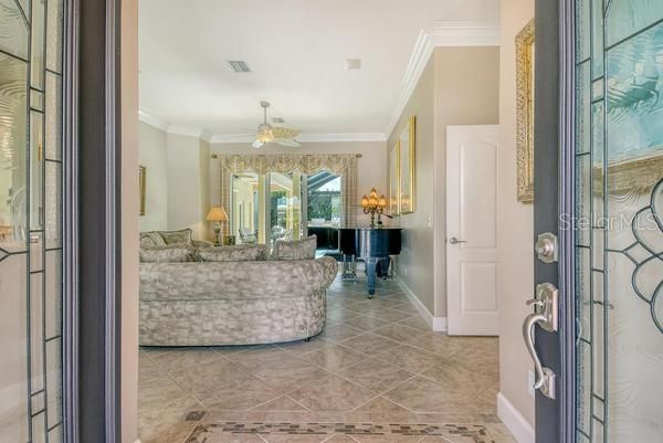 В аренду: $12,000 (4 спален, 3 ванн, 2546 Квадратных фут)