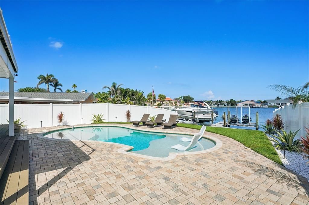 На продажу: $1,999,000 (4 спален, 2 ванн, 2781 Квадратных фут)