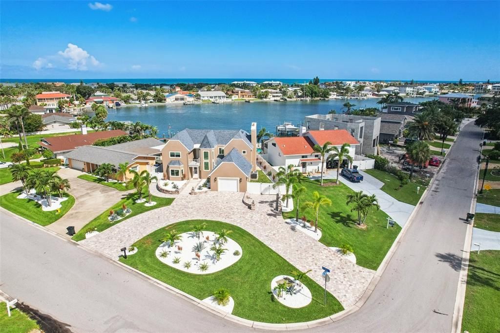 На продажу: $1,999,000 (4 спален, 2 ванн, 2781 Квадратных фут)