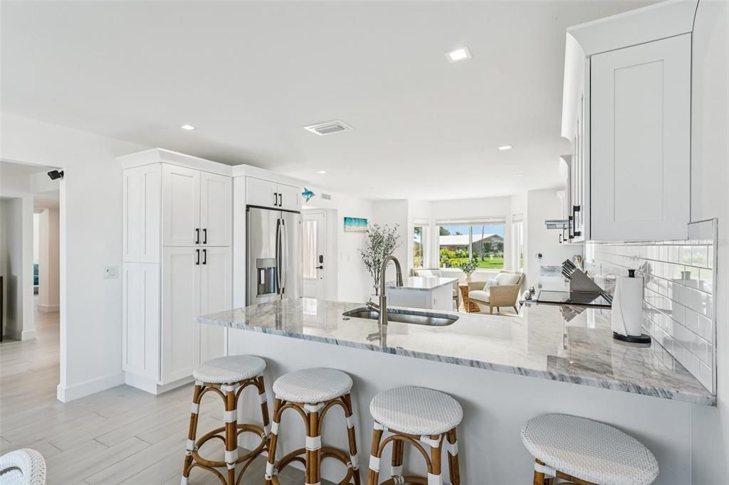 На продажу: $1,999,000 (4 спален, 2 ванн, 2781 Квадратных фут)